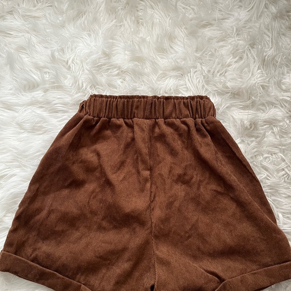 Brown corduroy shorts - Picture 3 of 3